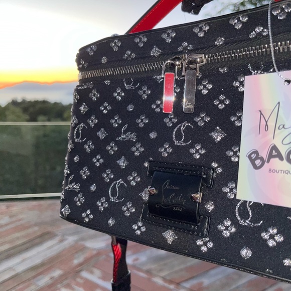 Louboutin: Loubinthesky Kypipouch Calfskin Messenger Tote Crossbody Bag - Picture 11 of 17